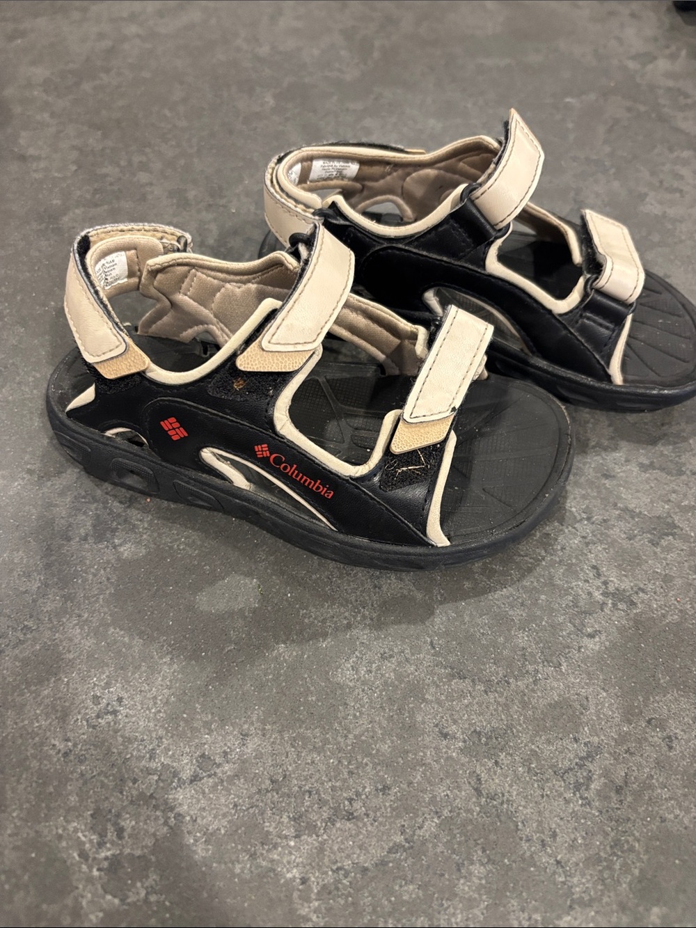 Columbia Kids Black and Tan Outdoor Sandals size 12